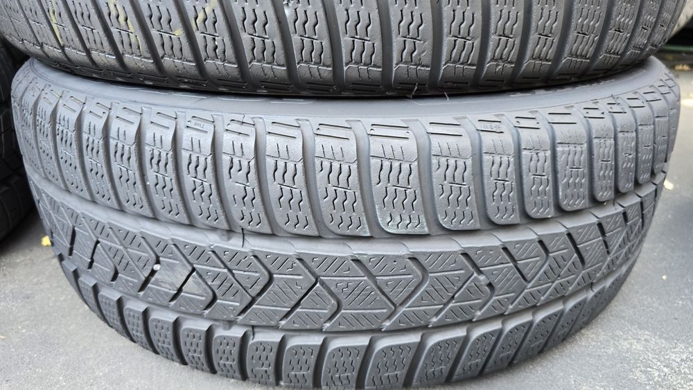 4 anvelope iarnă Pirelli 225/55/18 -6 mm