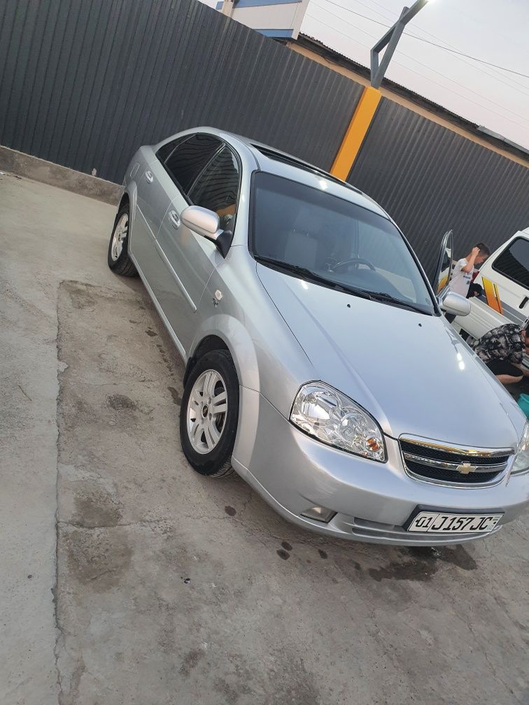 Ласеттт 1.6 Автомат 2013