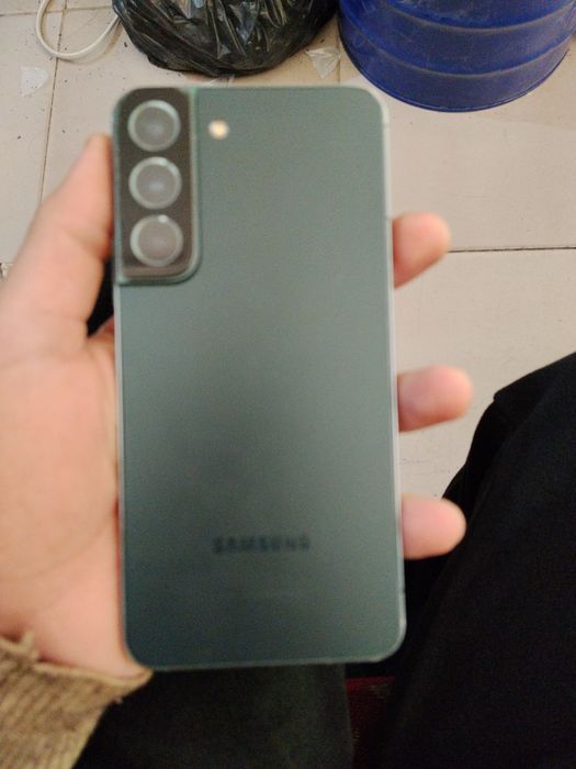 Samsung S22+ plus sotiladi 8/256 5G