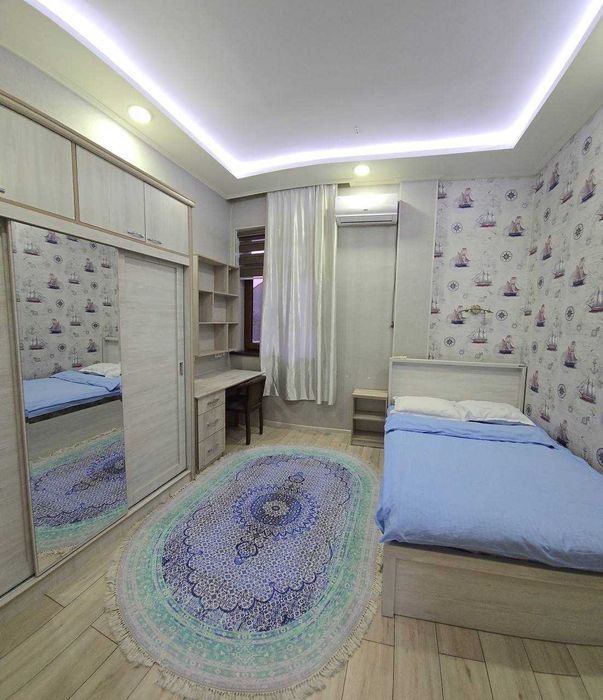 Oybek metro 5 daqiqa 4 xonalik 120kv kvartira topshiriladi SROCHNO