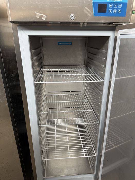 Професионален хладилник