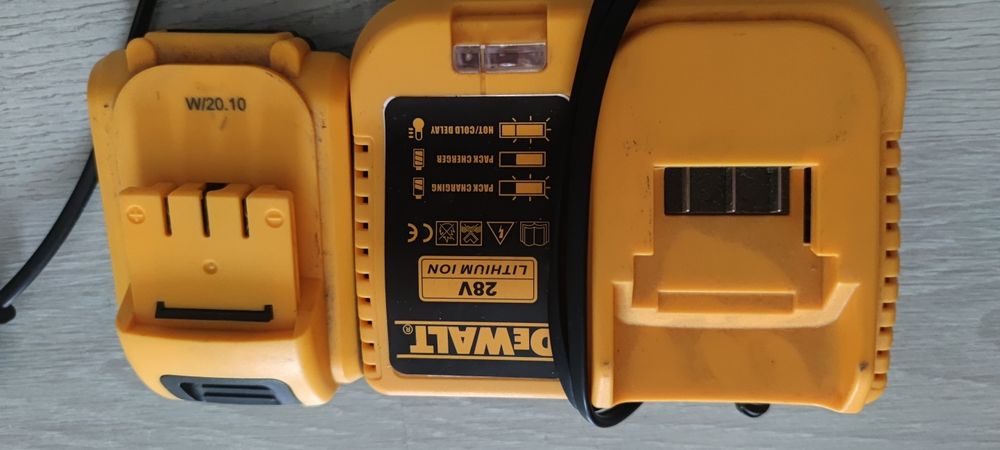 DeWalt батерия и зарядно