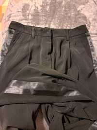 Pantaloni negri cu banda satinata, H&M, 34