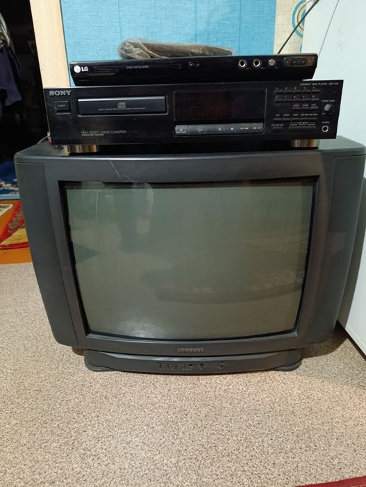 Телевизор Самсунг винтаж ретро
