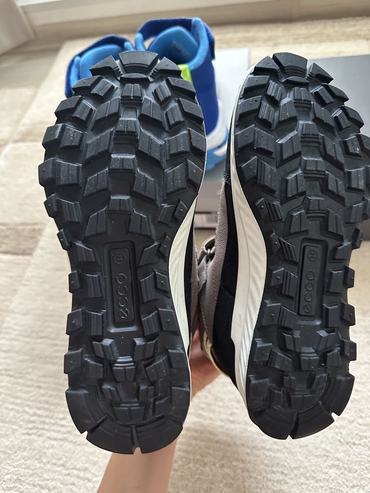 Детски зимни боти ecco 34 номер и adidas 35 номер