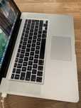MacBook Pro intel core i7,Display mare 15,4 led,8gb ram,SSD 500gb memo