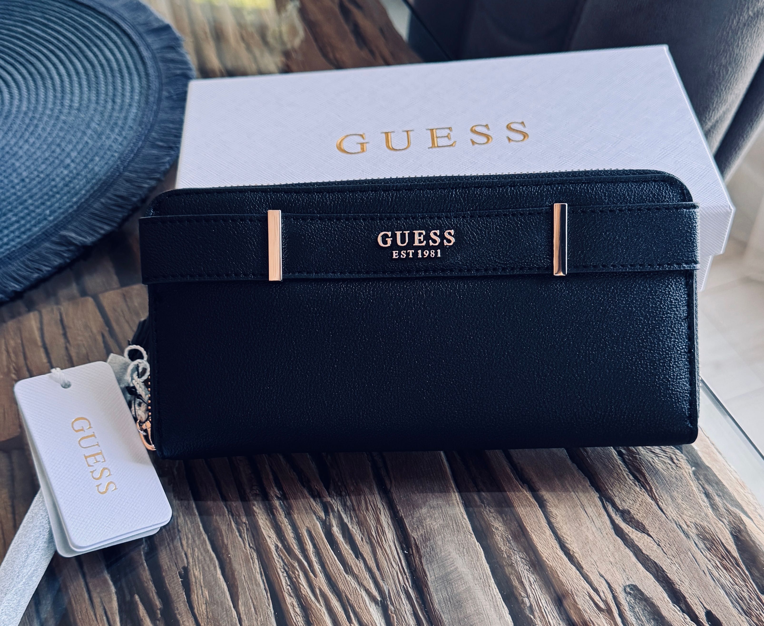 Портфейл GUESS, НОВО