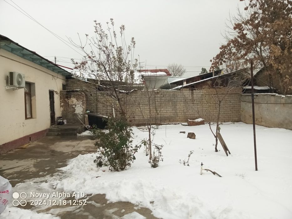 Uy sotiladi olmazor tumani chuqyrsoyda 3.6 sotix