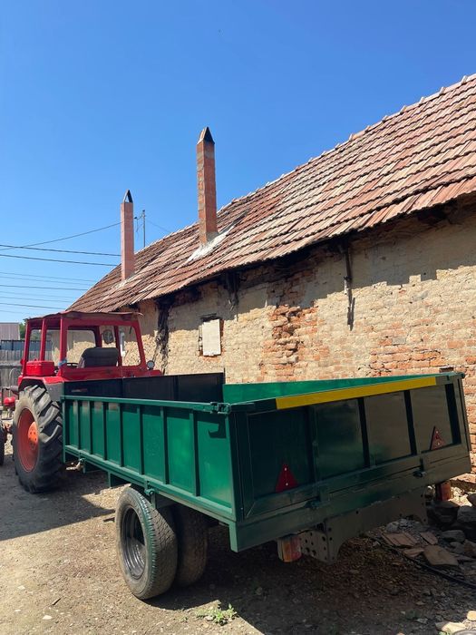Vând remorca pentru tractor