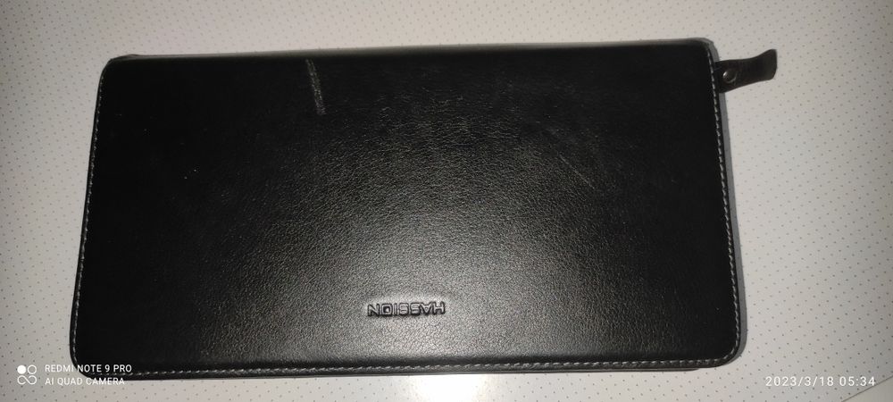 Кожаное мужское портмоне.