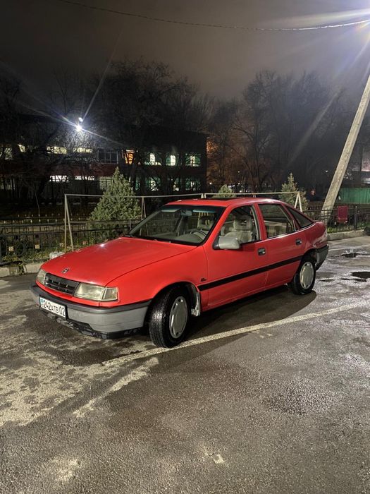 Машина Opel vectra