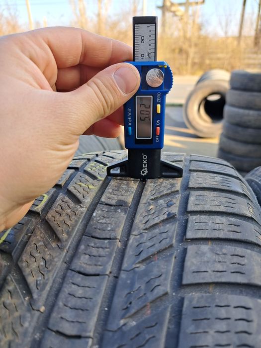 Anvelope de iarna 215-55r17 Continental