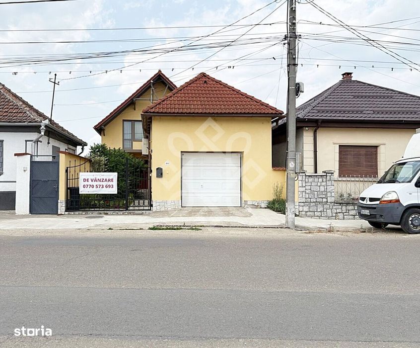 Casa de vanzare cu teren 523 mp in Sanmartin