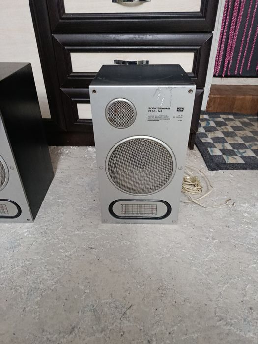 Продам колонки модель электроника