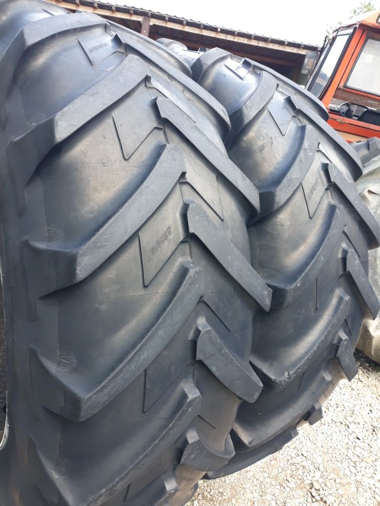 Cauciucuri 20,8R38=650/65R38 Firestone și Pirelli