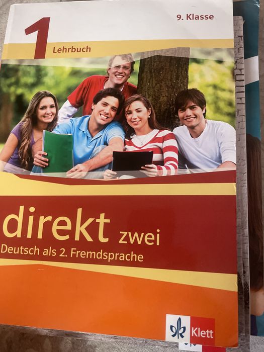 Продавам учебници за 9 клас на половин цена