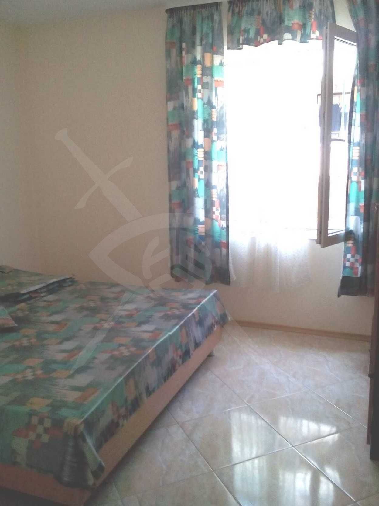 Тристаен апартамент кв.Бриз - 50104