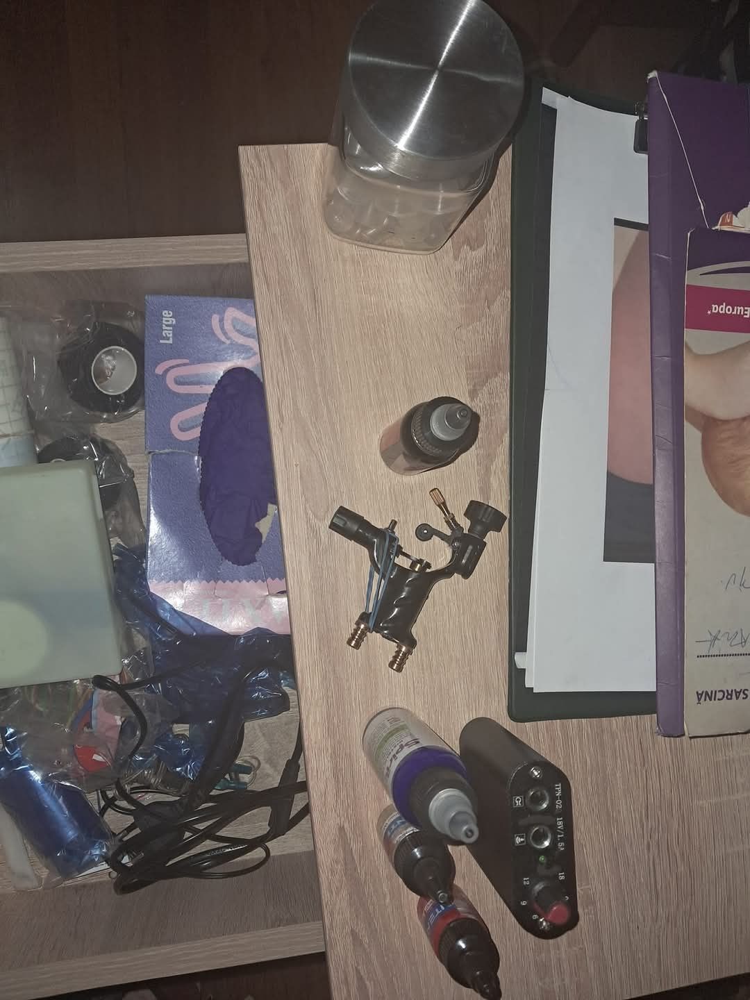 Vand kit tatuaje