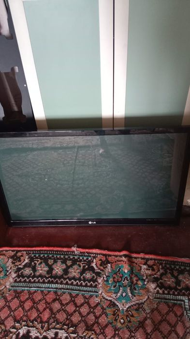 Продам Телевизор LG