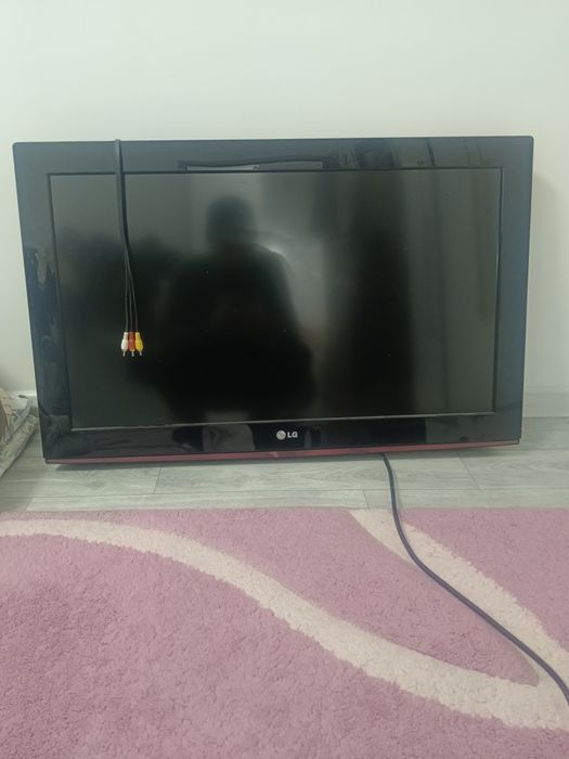 Телевизор LG сатылады продам телевизор