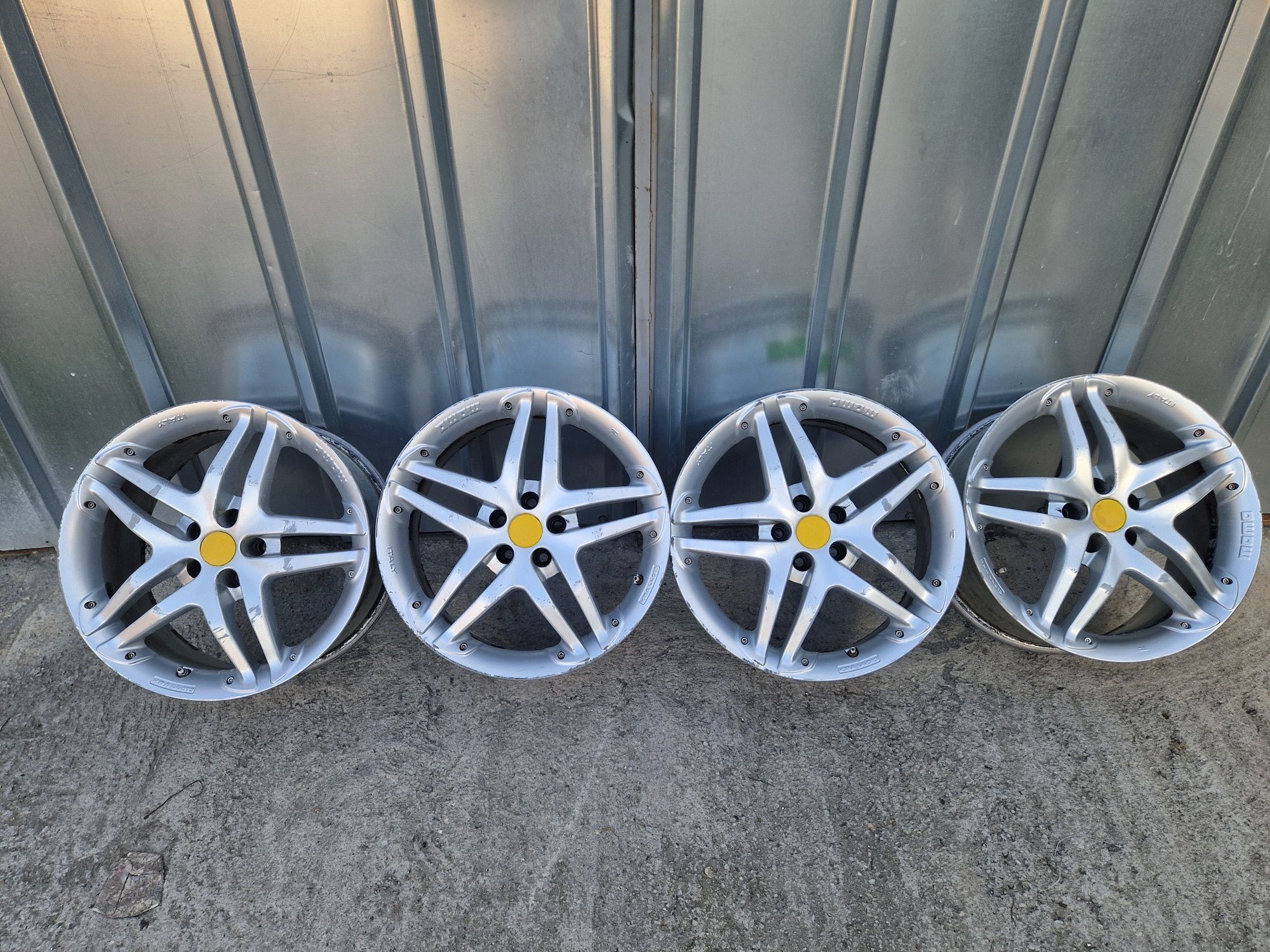 Джанти MOMO 17" 5x100