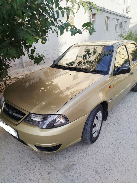 Нексия 2  автомобиль.