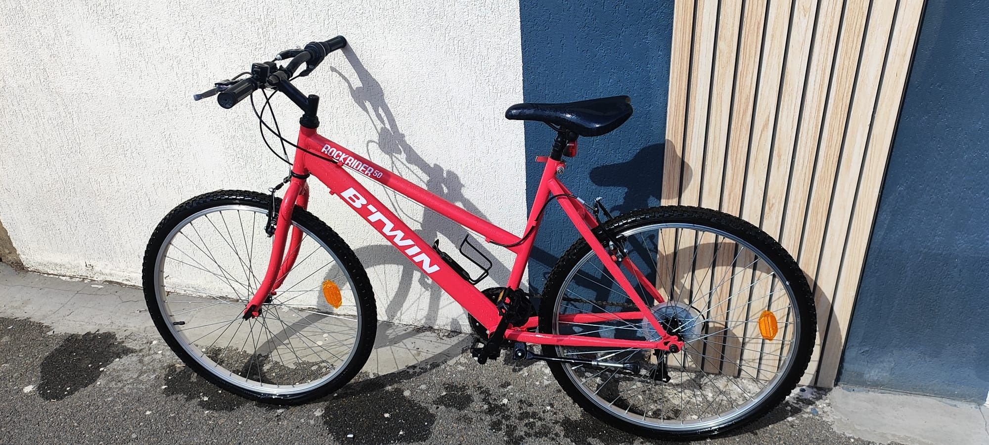 Vând bicicleta dama
