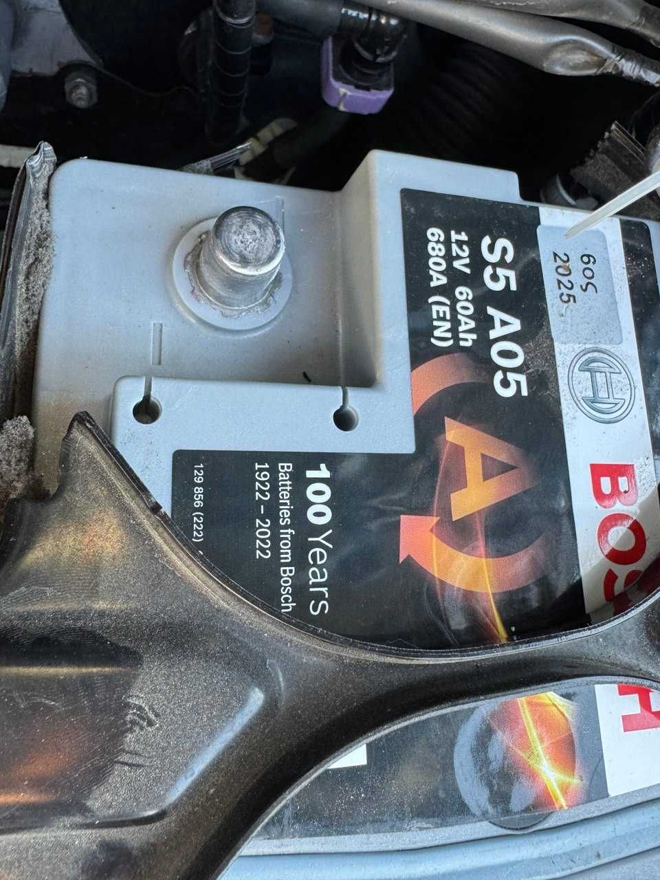 Акумулатор BOSCH S5 A05 - 60Ач 680А AGM