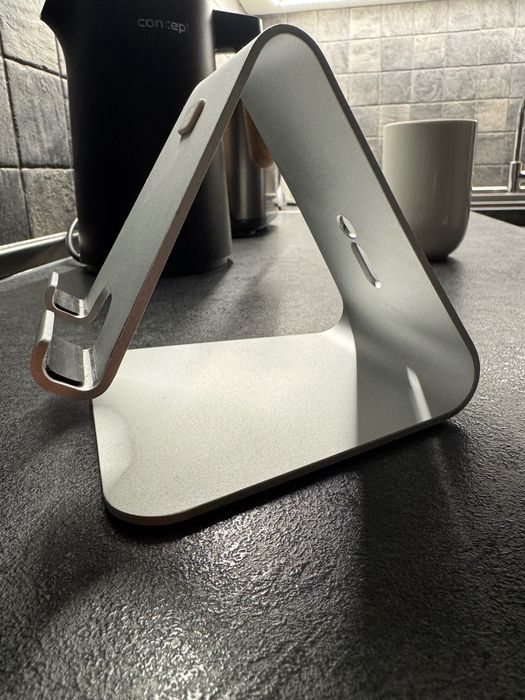 Поставка за таблет/телефон