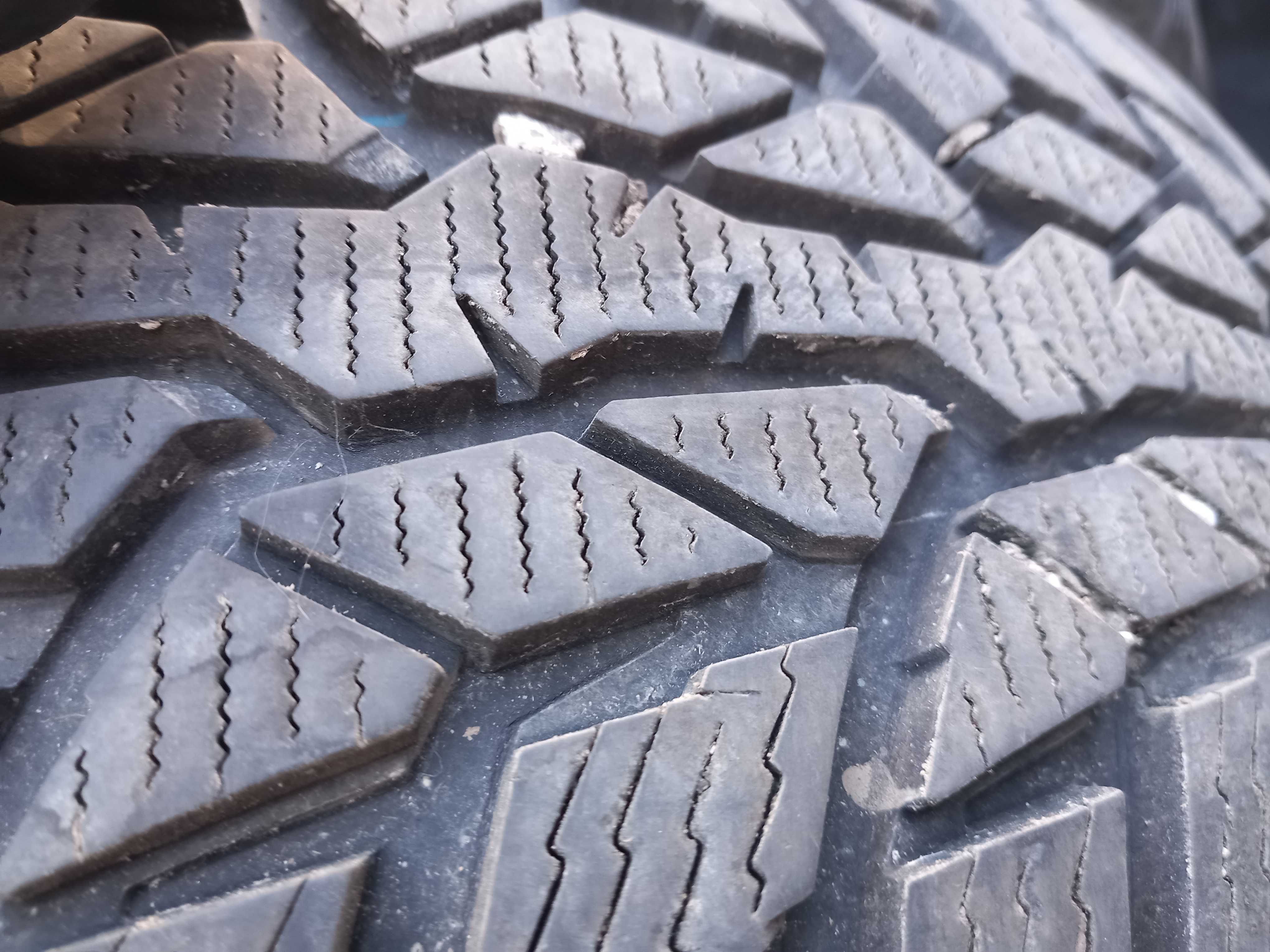 225/55 R16 99H XL Nokian
