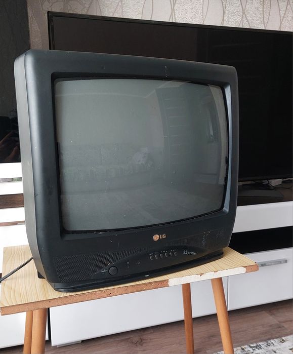 Продам телевизор