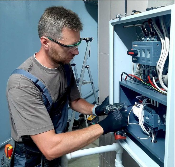 Электрик недорого: подключение плиты, установка люстры замена проводки