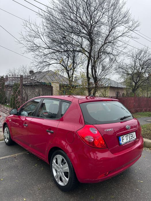 Vând Kia Ceed 1.6 CRDi, an fabricație 2008,
