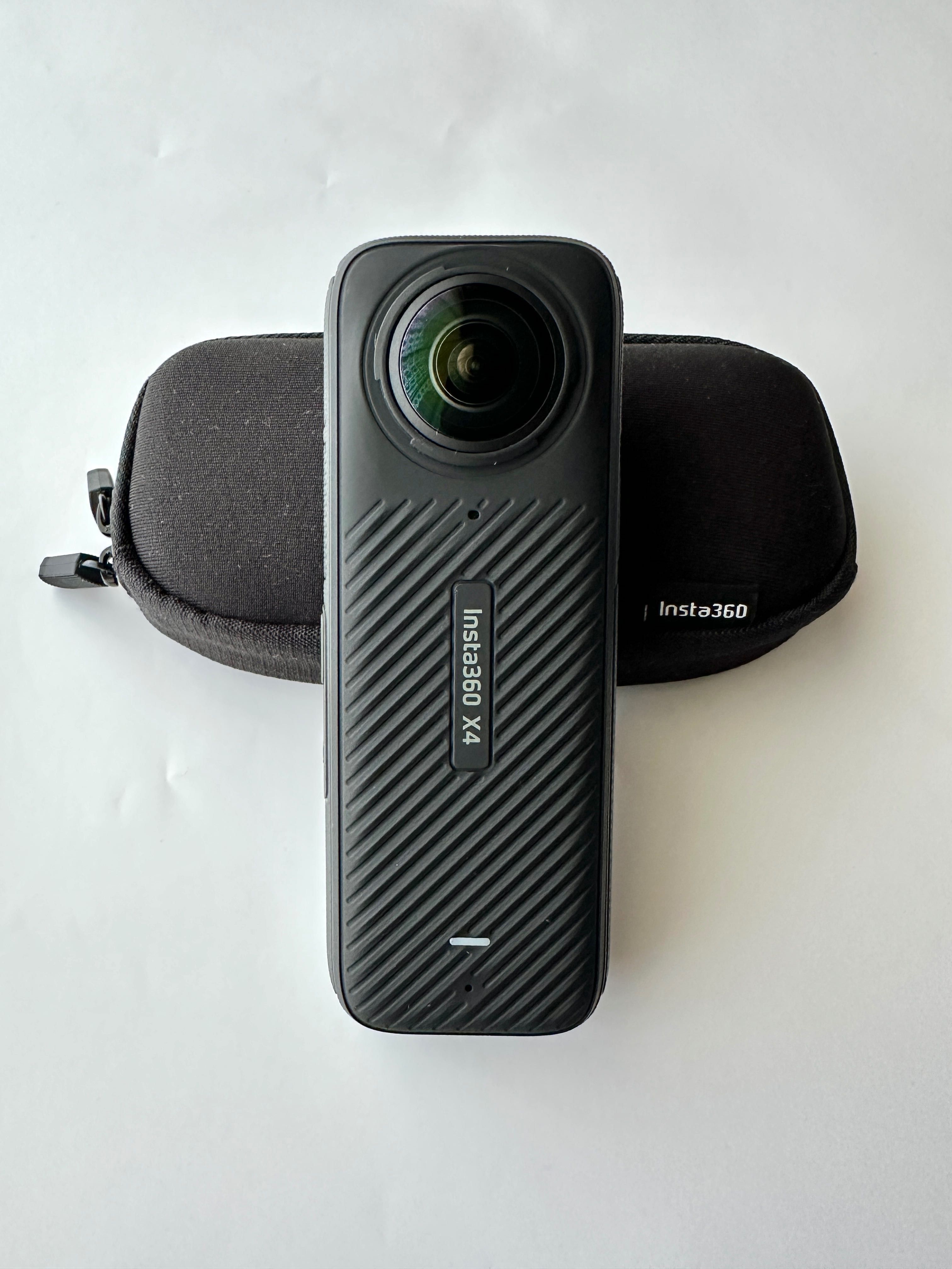 Insta360 X4 селфи стик и карта памет