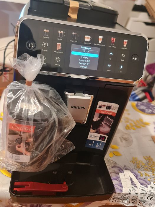 PHILIPS Seria 5500 EP5541/50, 1.8l, 1500W, 15 bar, n