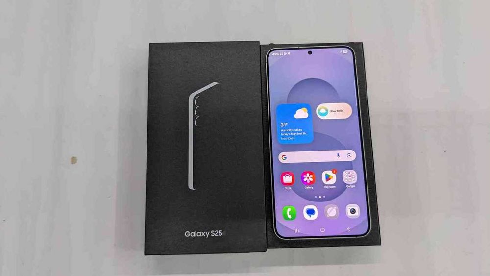 Продава се Samsung Galaxy s25 128GB Silver Shadow