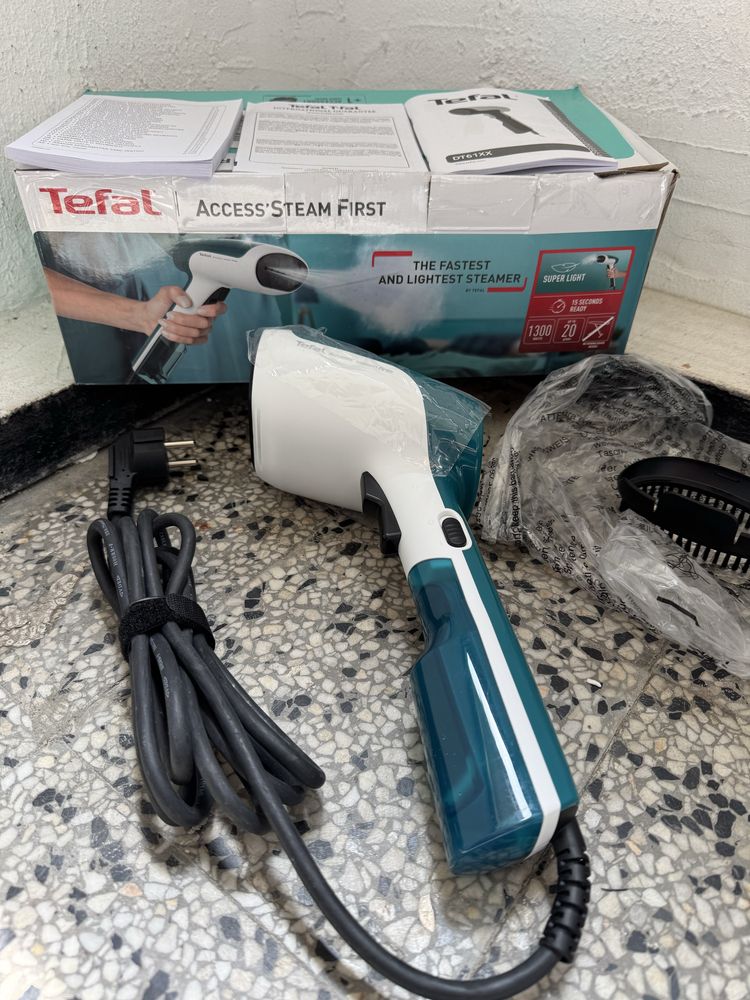 Уред за Гладене с Пара Tefal DT6130 - Ръчна Ютия/Парогенератор, 1300W!
