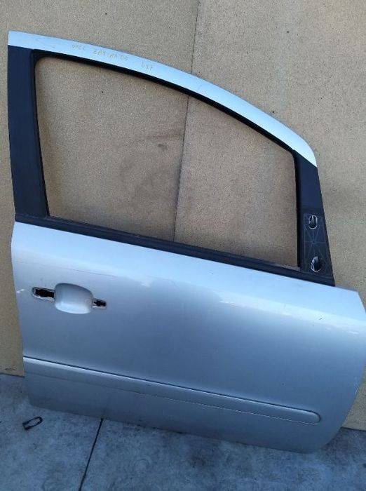 Usa portiera dreapta fata opel zafira b