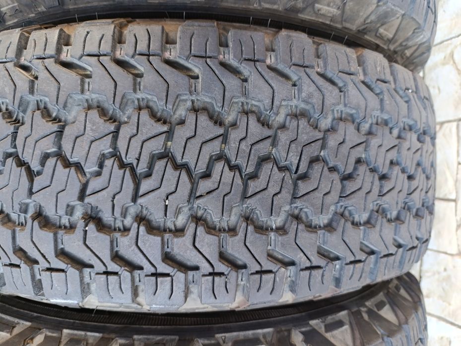 Всесезонни гуми Good year 235/75/15 Wrangler