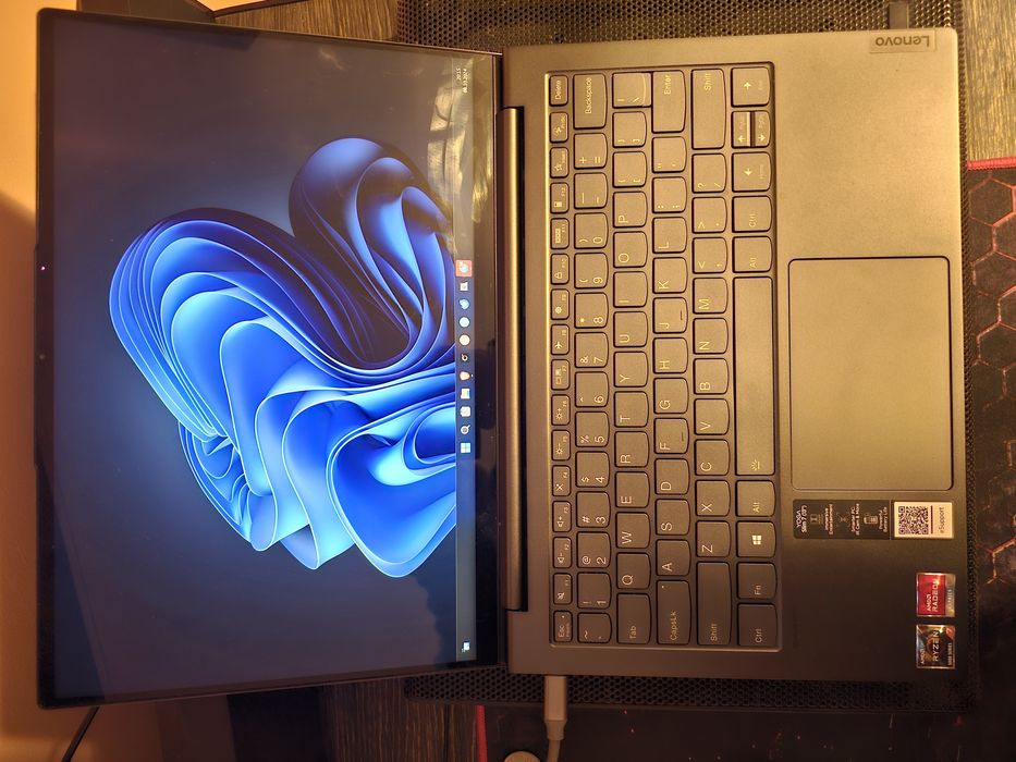 Lenovo Yoga Slim 7, AMD Ryzen 7, 16 GB RAM, 1 TB SSD, Display 2.5K