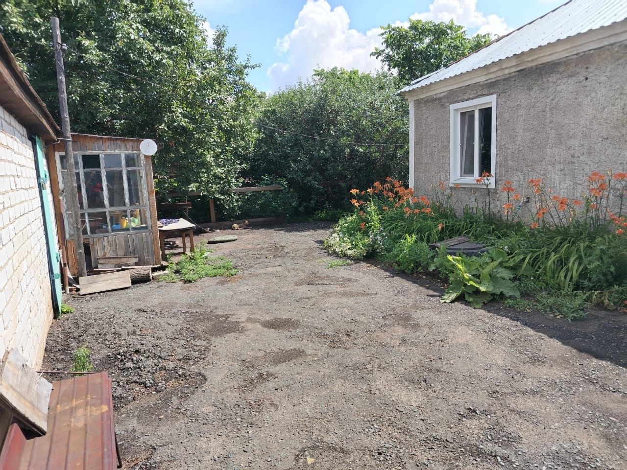 Продам большой дом в селе Дмитревка недорого