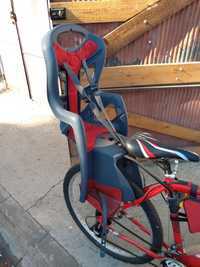 Scaun de bicicleta pentru copii.