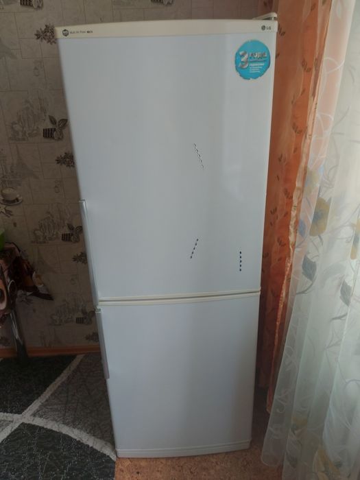 Продам холодильник