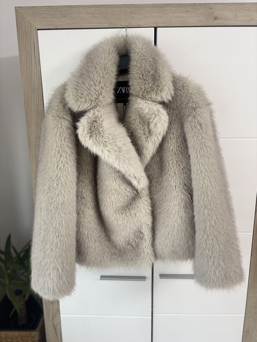 Blanita Zara noua marimea L