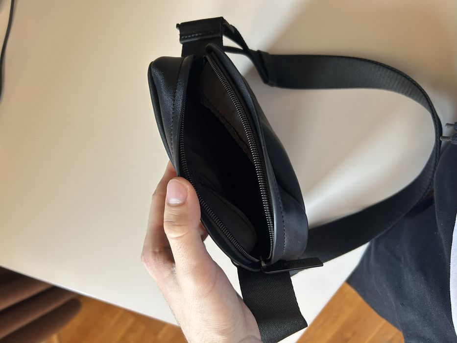 Оригинална Чантичка Calvin Klein