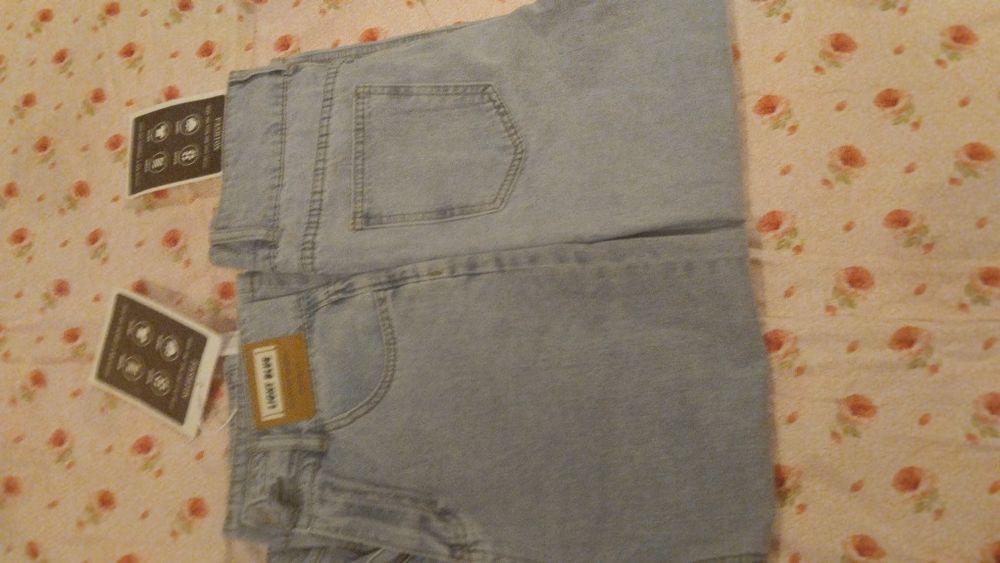 Срочно продам джинсы