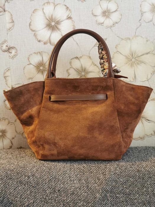 Стилна кожена чанта- 97 лв.