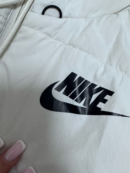 Зимно яке на Nike