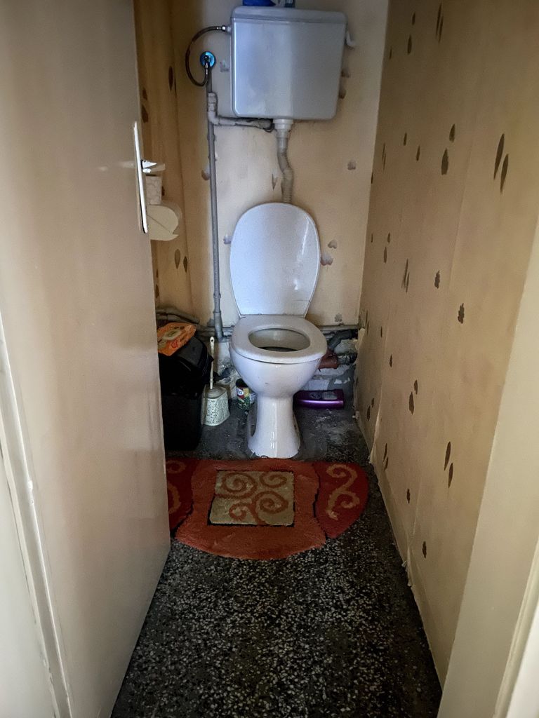 Продава се Тристаен апартамент в Лом - 110 кв.м за 610 €/кв.м - Снимка #13