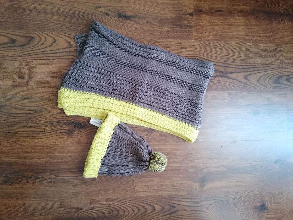 Set căciulă și fular Camaieu
